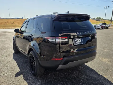 More photos of 2020 LAND ROVER DISCOVERY SE at Williams Group Auto, TX