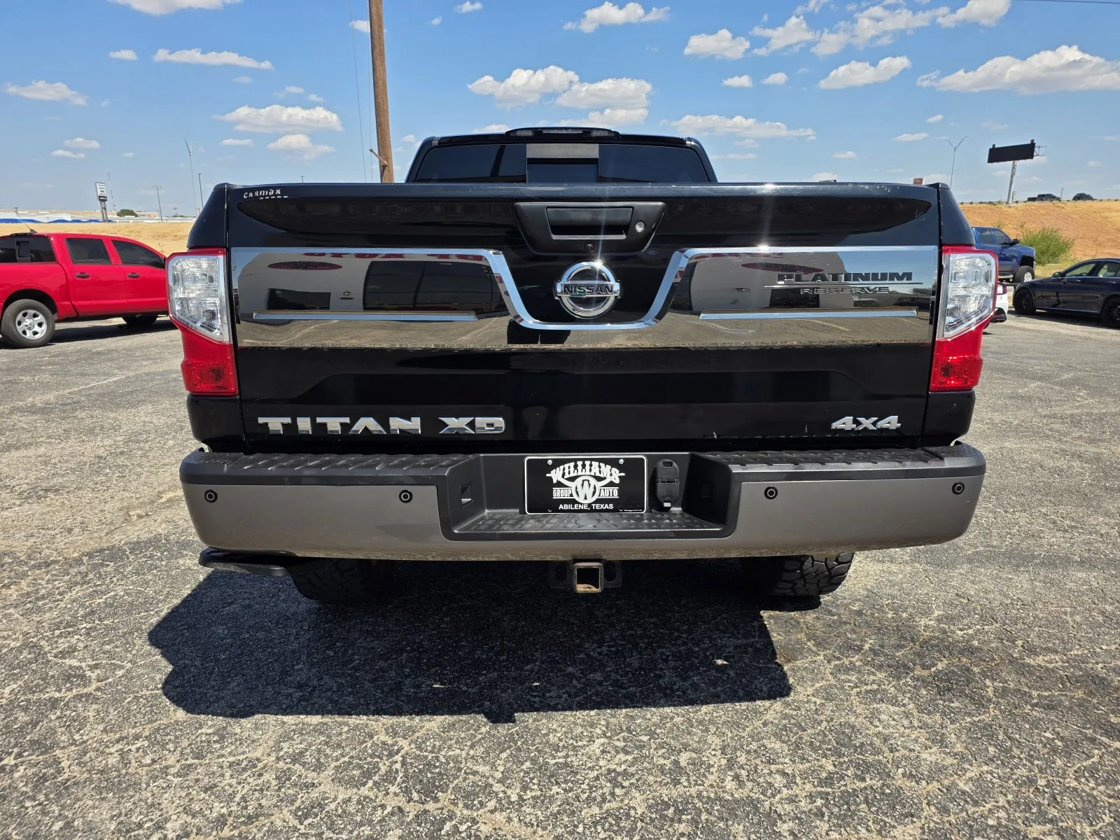 Nissan Titan photo 6