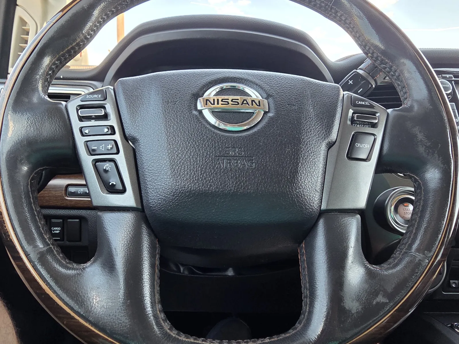 Nissan Titan photo 22