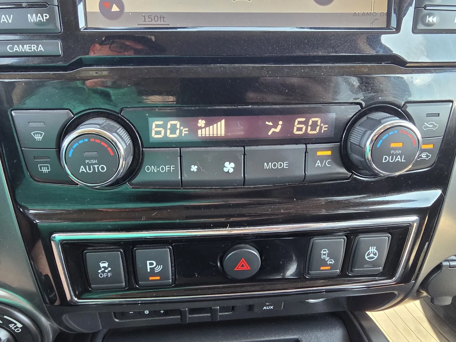 Nissan Titan photo 19