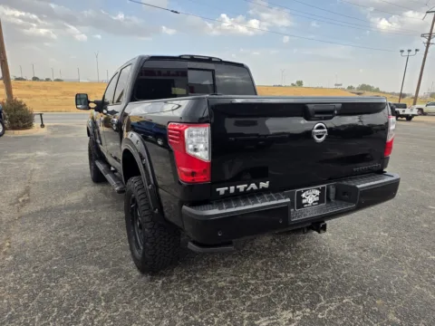 More photos of 2021 NISSAN TITAN SV at Williams Group Auto, TX