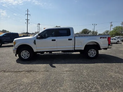 More photos of 2017 FORD F250 SUPER DUTY at Williams Group Auto, TX