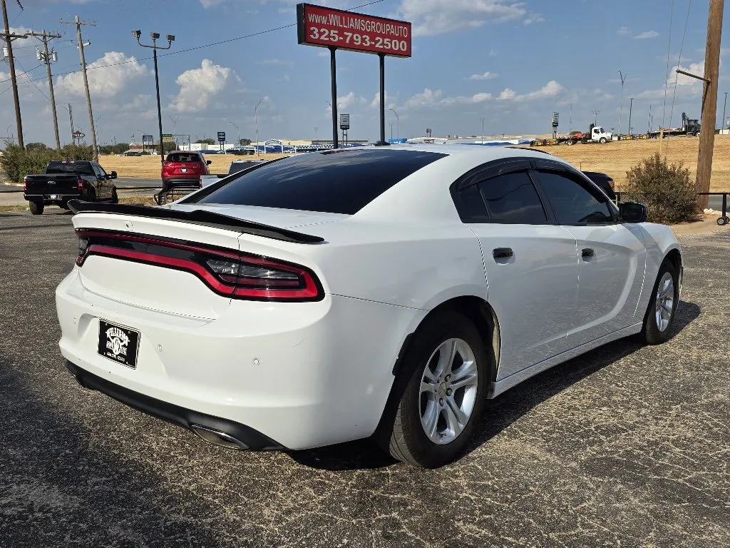 Dodge Charger photo 7