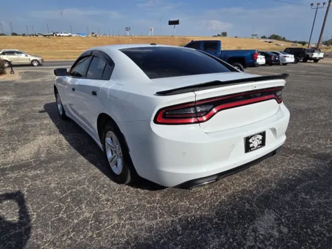 More photos of 2022 DODGE CHARGER SXT at Williams Group Auto, TX