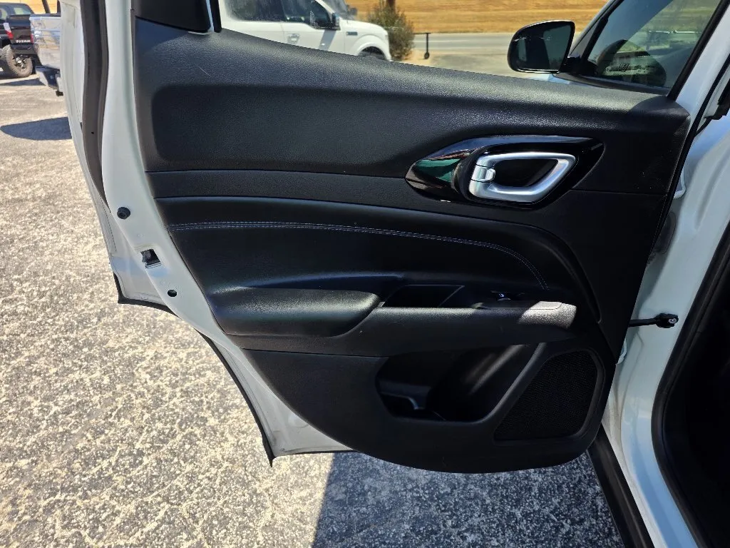 Jeep Compass photo 12