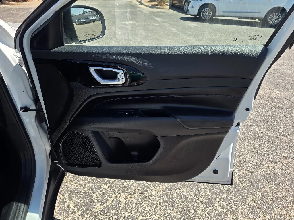 Jeep Compass photo 16