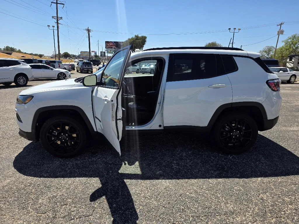 Jeep Compass photo 9