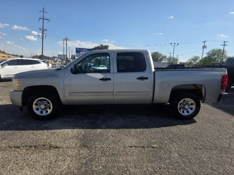 More photos of 2008 CHEVROLET SILVERADO 1500 at Williams Group Auto, TX