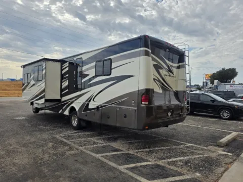 More photos of 2011 DAMON DAYBREAK 36SD at Williams Group Auto, TX