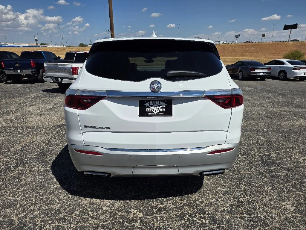Buick Enclave photo 6