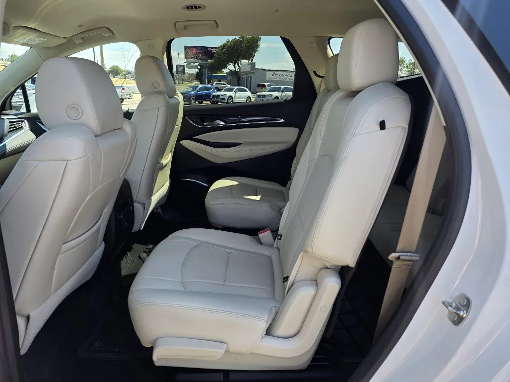 Buick Enclave photo 13