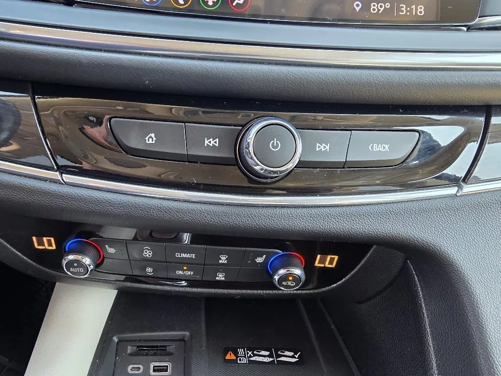 Buick Enclave photo 22