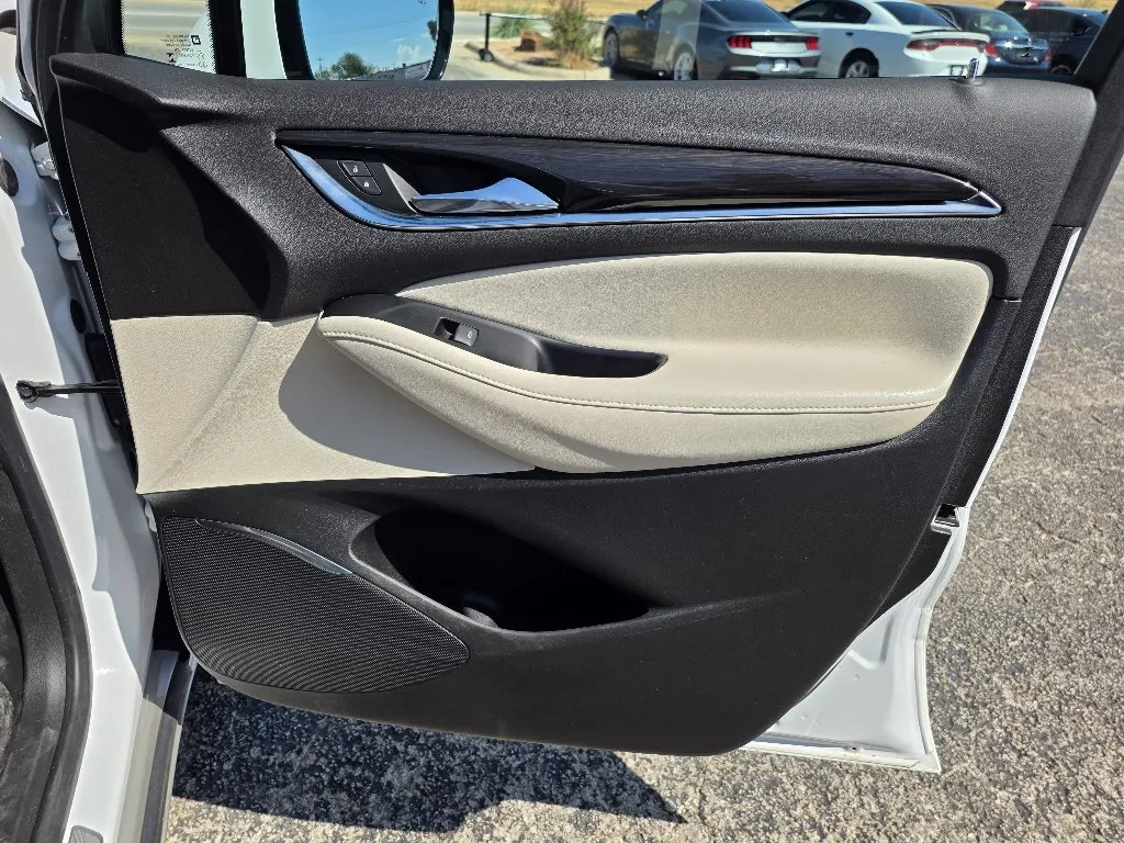 Buick Enclave photo 18