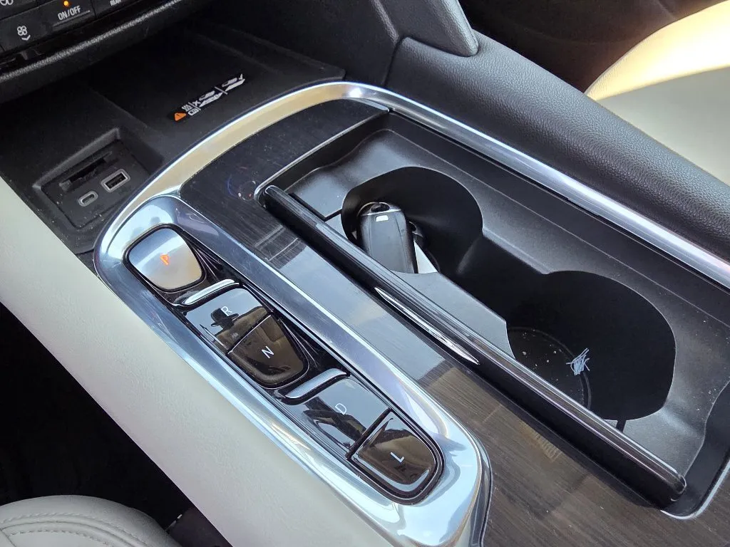 Buick Enclave photo 24