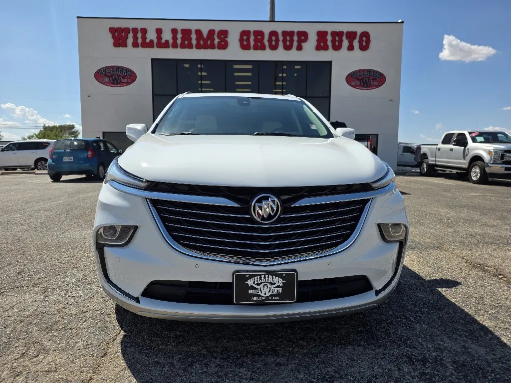 Buick Enclave photo 2