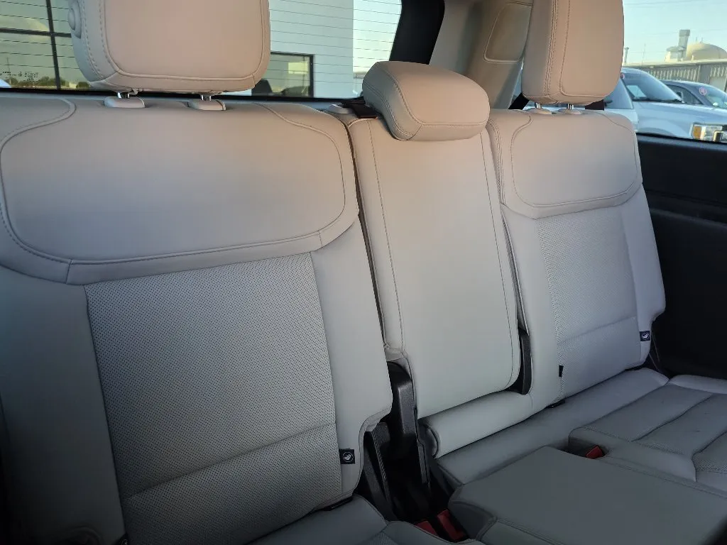 Ford Expedition photo 17