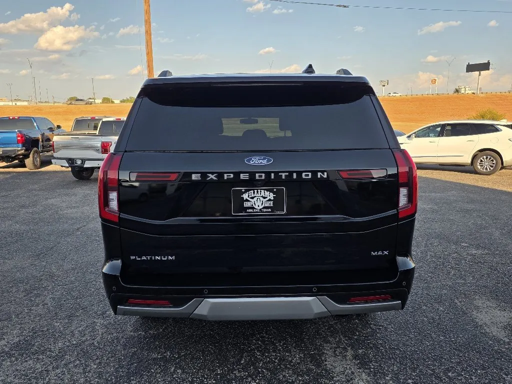 Ford Expedition photo 6