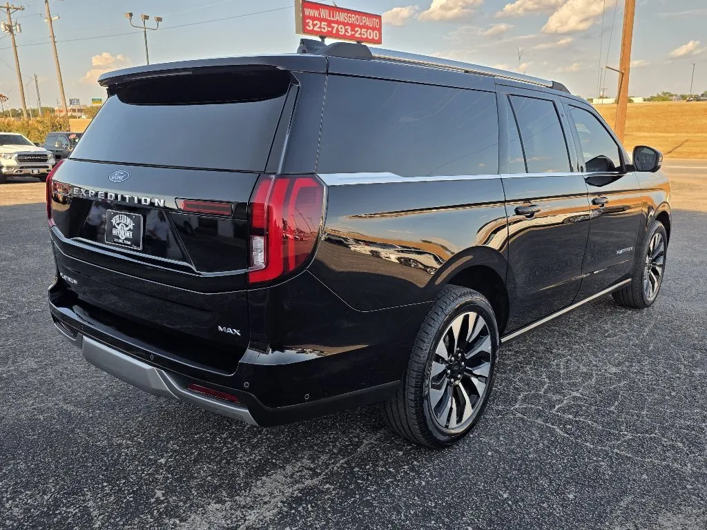 Ford Expedition photo 7
