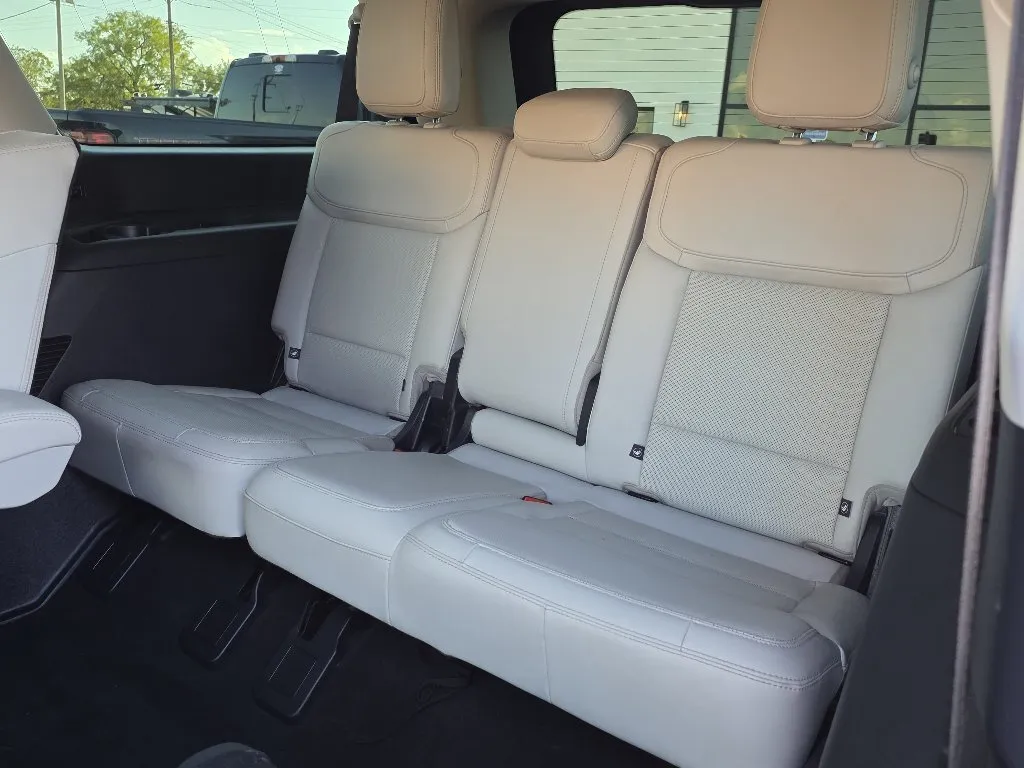 Ford Expedition photo 14