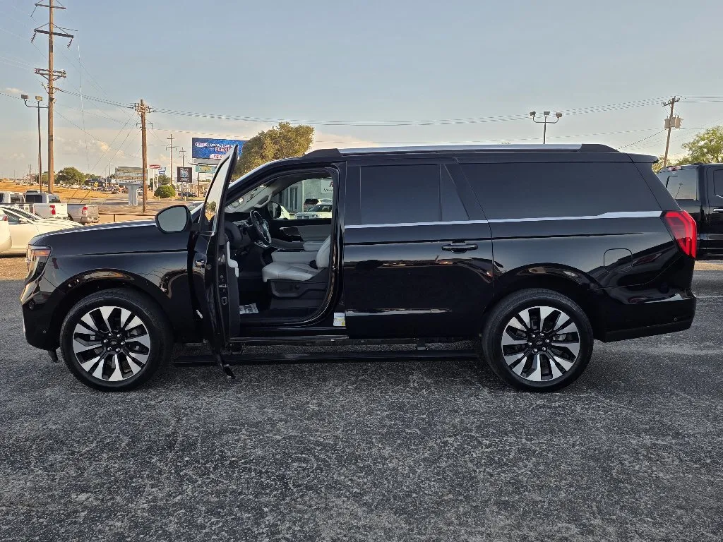 Ford Expedition photo 9