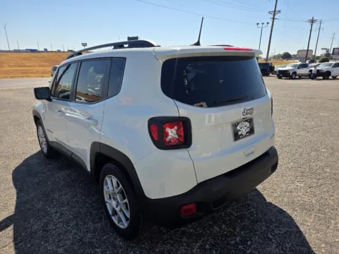 More photos of 2021 JEEP RENEGADE LATITUDE at Williams Group Auto, TX