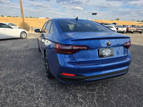 More photos of 2024 VOLKSWAGEN JETTA SE at Williams Group Auto, TX