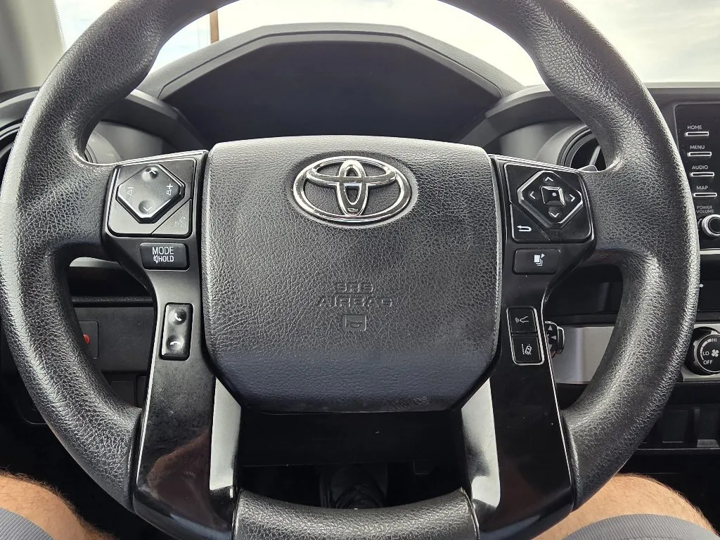 Toyota Tacoma photo 20