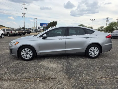 More photos of 2020 FORD FUSION S at Williams Group Auto, TX