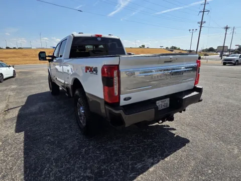 More photos of 2023 FORD F250 SUPER DUTY at Williams Group Auto, TX