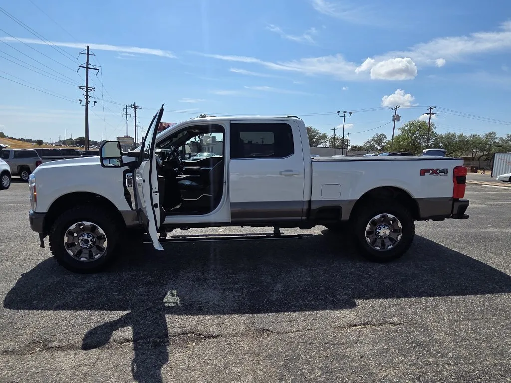 Ford F-250 photo 9