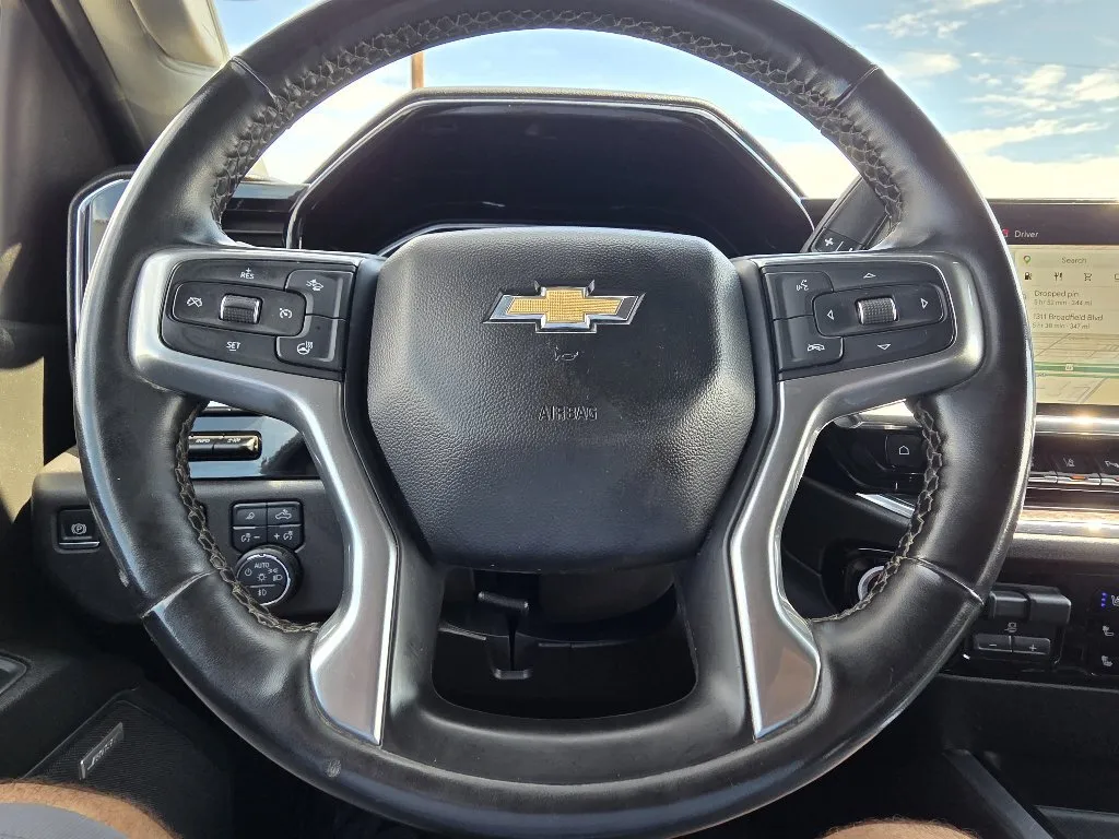 Chevrolet Silverado photo 25