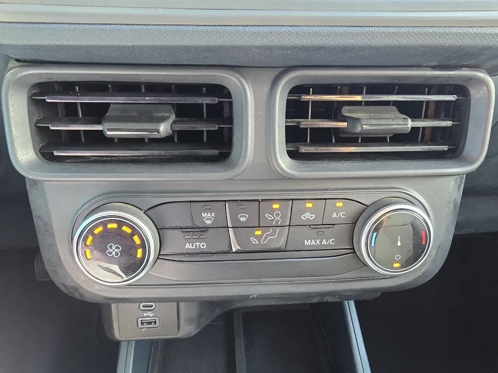 Ford Maverick photo 19