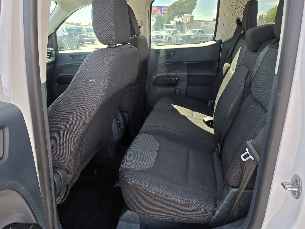 Ford Maverick photo 13