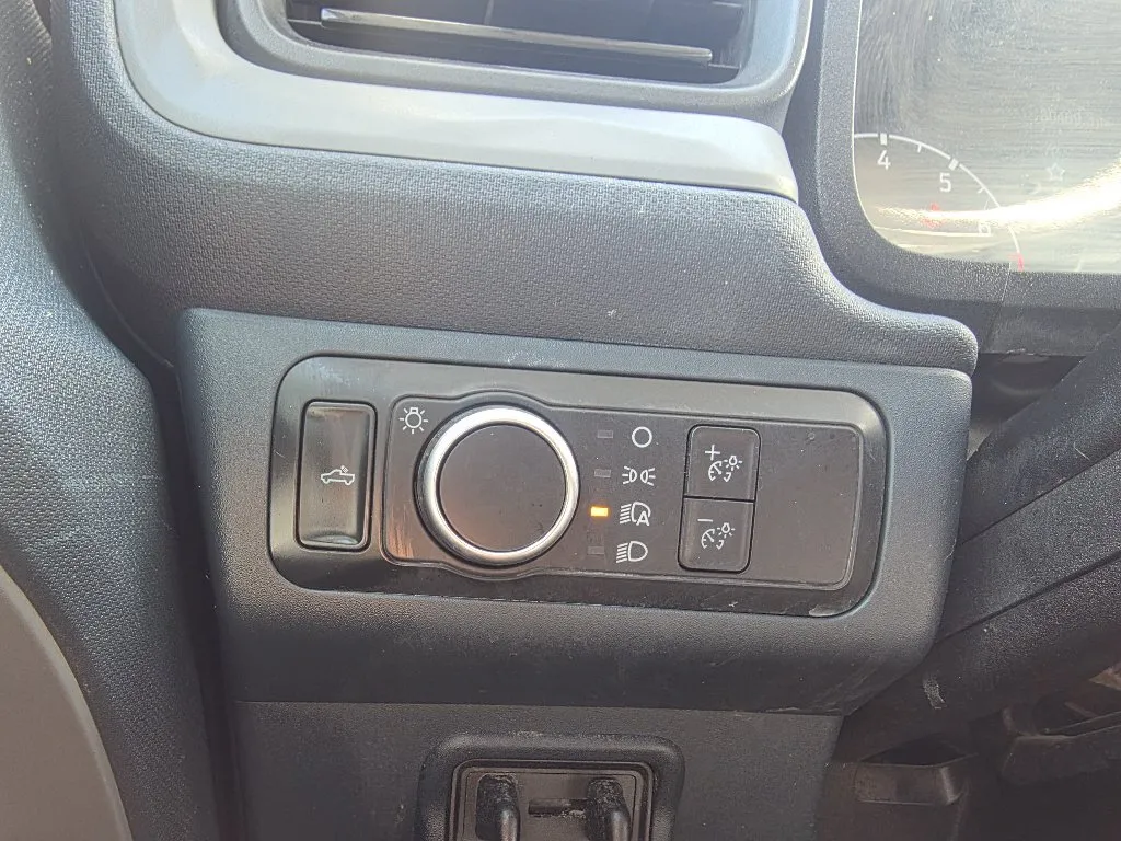 Ford Maverick photo 23