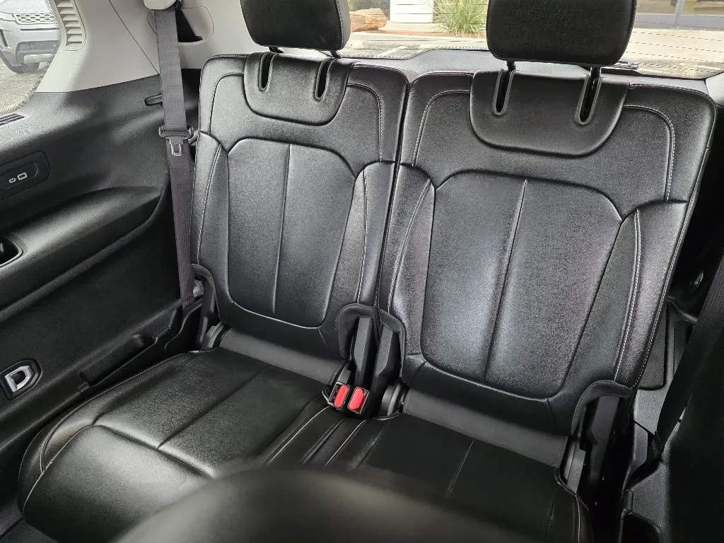 Jeep Grand Cherokee photo 14