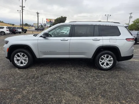 More photos of 2023 JEEP GRAND CHEROKEE L LIMITED at Williams Group Auto, TX