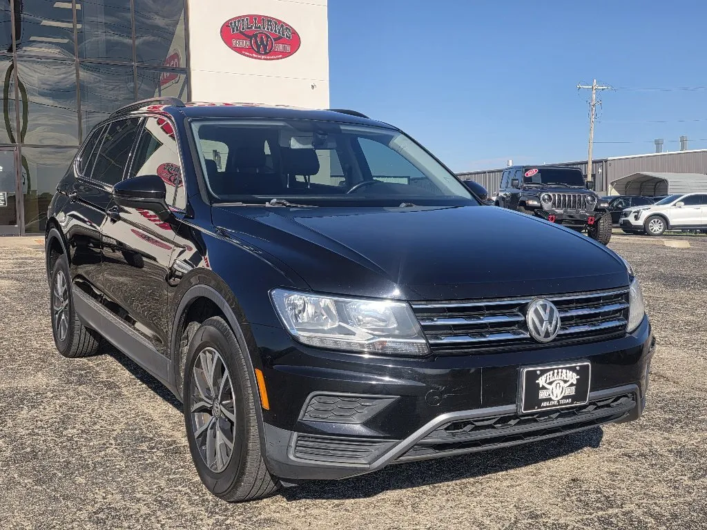 Black 2018 VOLKSWAGEN TIGUAN SE for sale in Abilene, TX