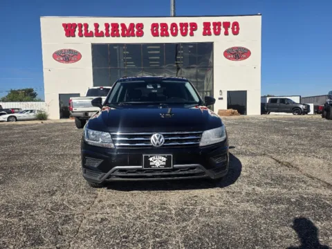 Photos of 2018 VOLKSWAGEN TIGUAN SE for sale in Abilene, TX at Williams Group Auto
