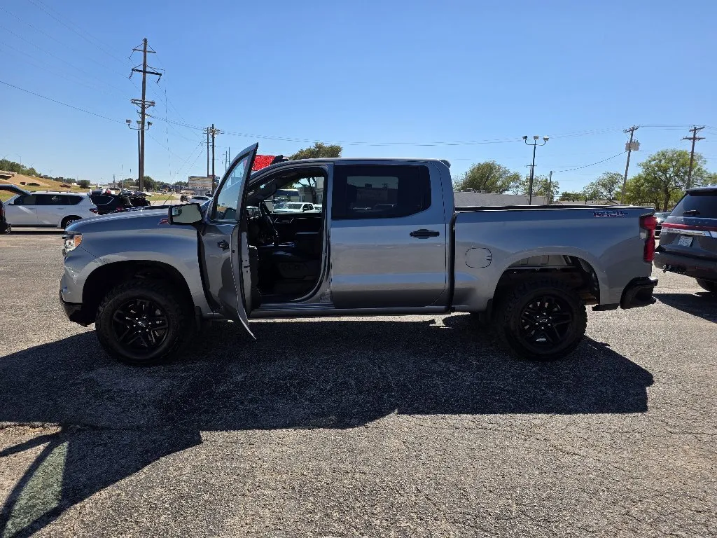 Chevrolet Silverado photo 9