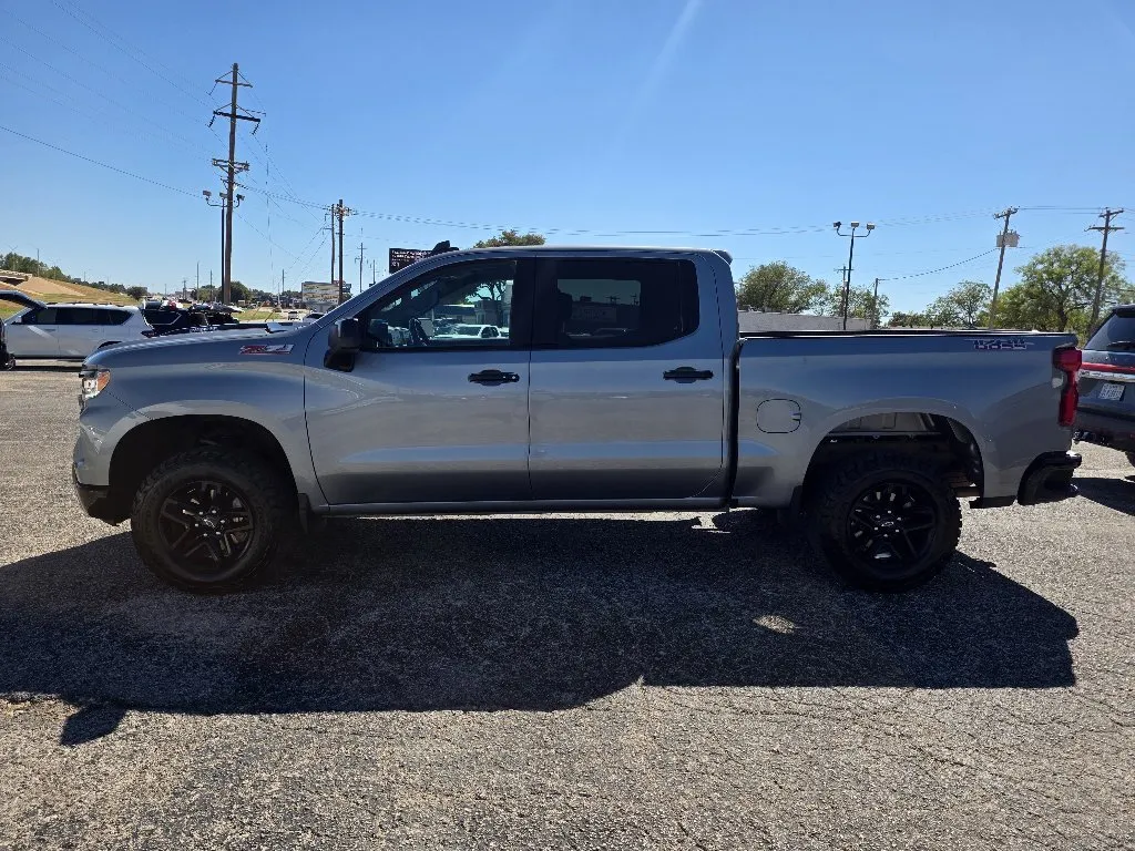 Chevrolet Silverado photo 4
