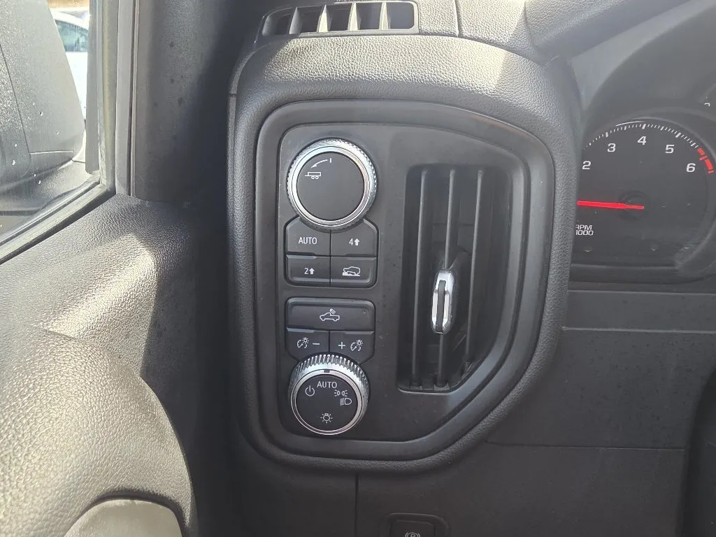 GMC Sierra photo 22