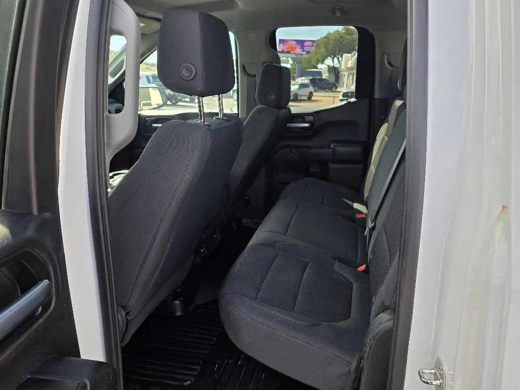 GMC Sierra photo 13