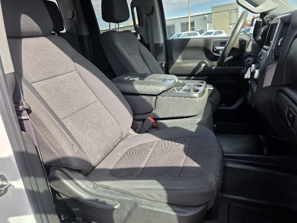 GMC Sierra photo 15