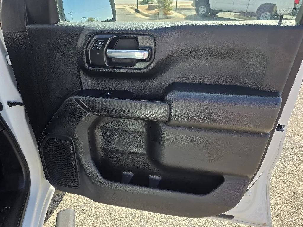 GMC Sierra photo 14