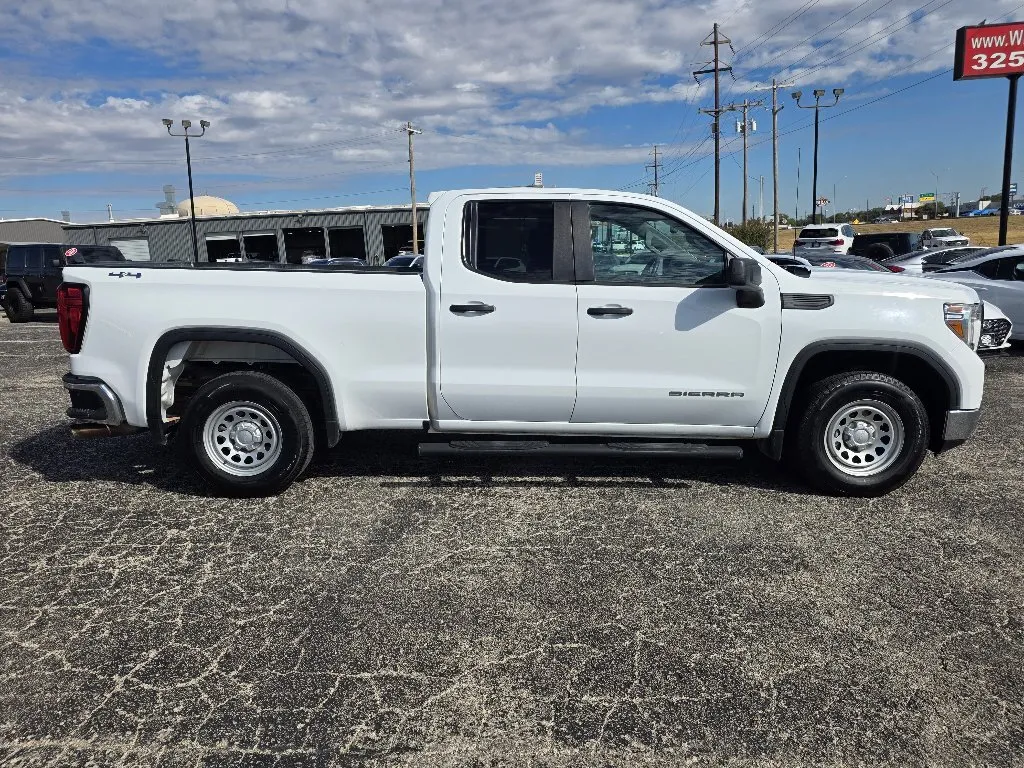 GMC Sierra photo 8