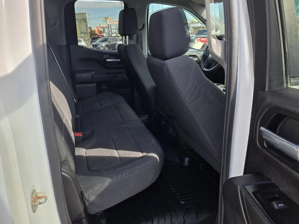 GMC Sierra photo 17
