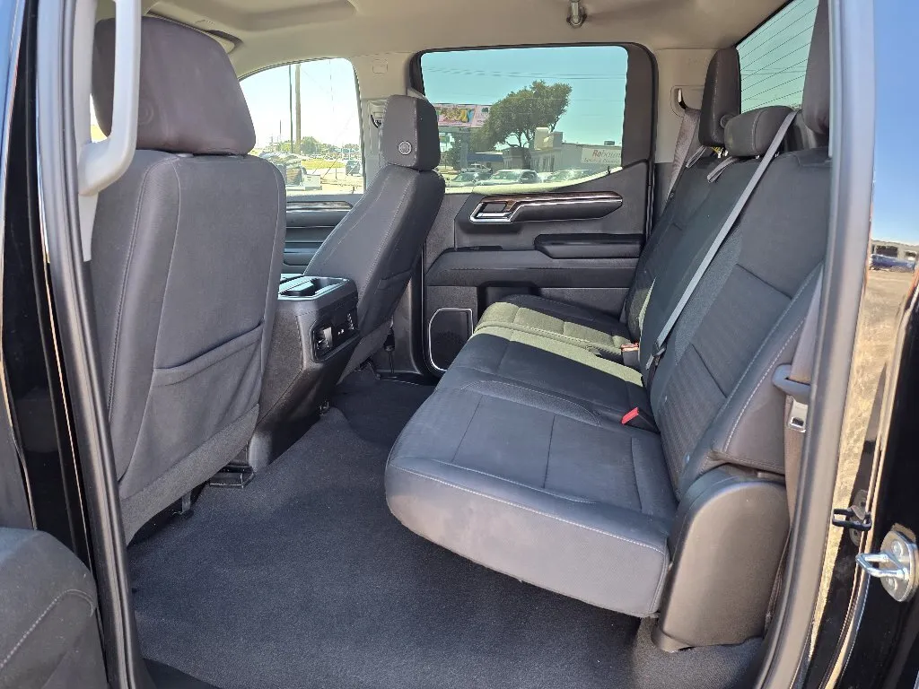Chevrolet Silverado photo 13