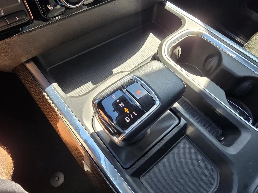 Chevrolet Silverado photo 21
