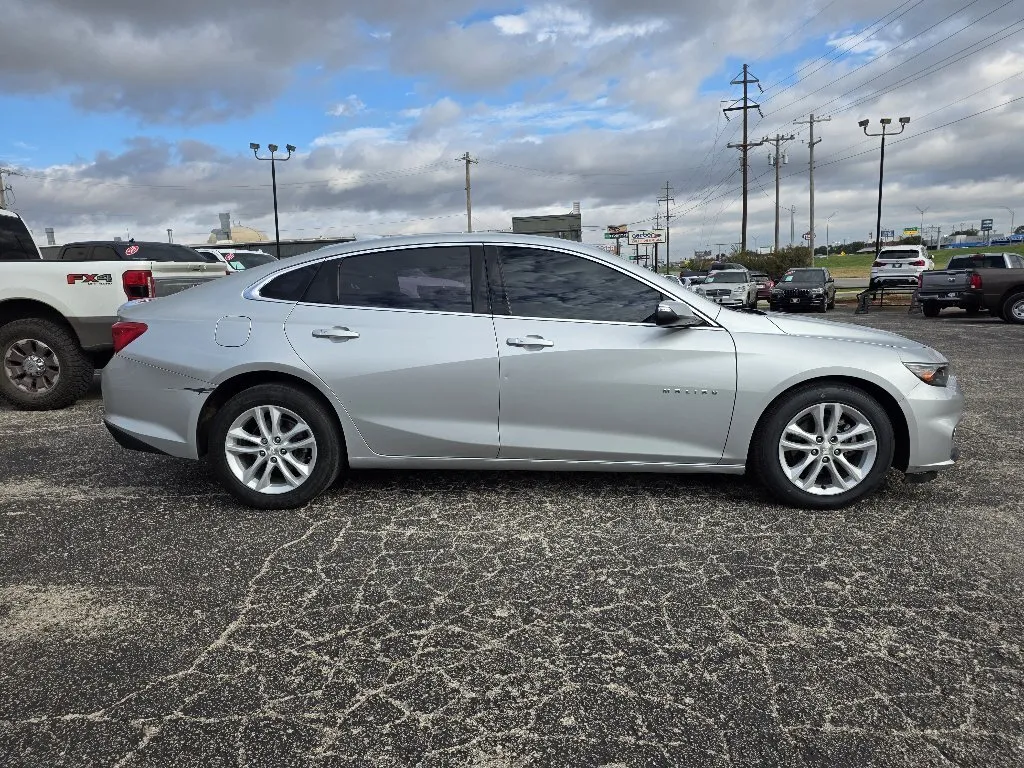 Chevrolet Malibu photo 8