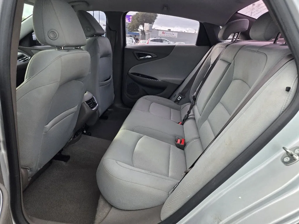Chevrolet Malibu photo 13